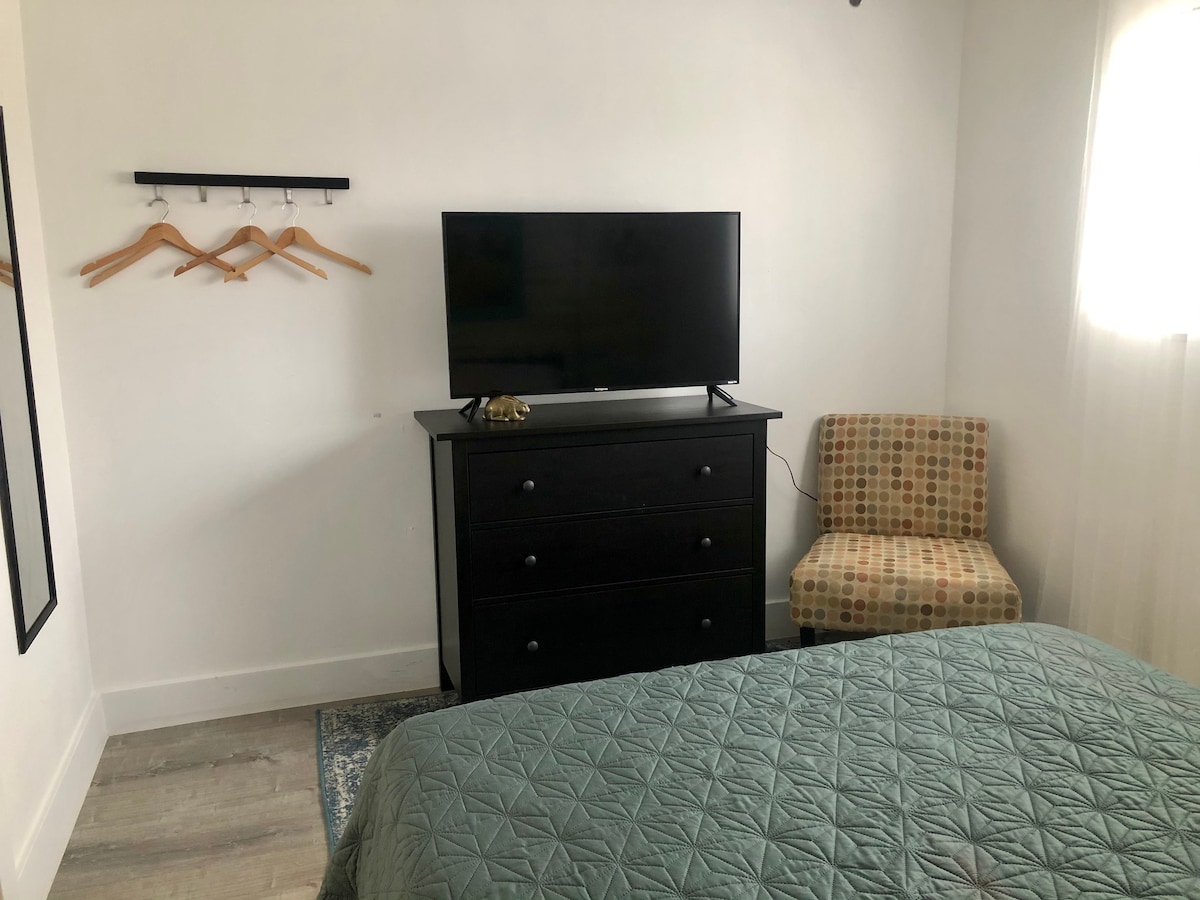 Apt#19A Private Eastside Studio. photo 6