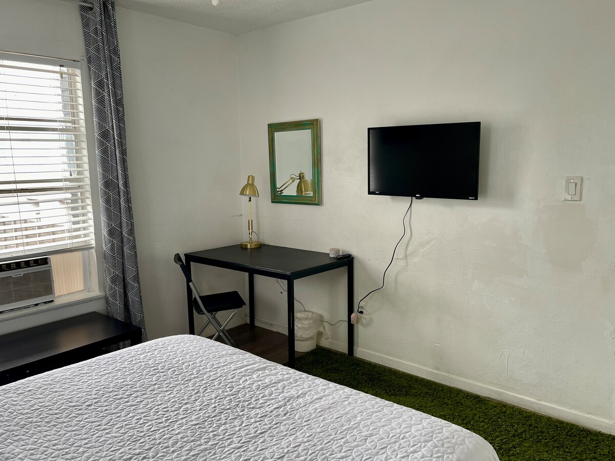Apt#20 Room#B private room in shared Apartment. photo 7