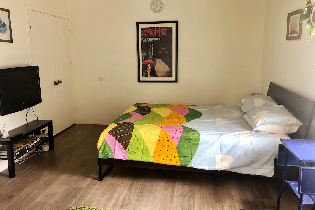 Apt#6 private studio near AUS and downtown! photo 2
