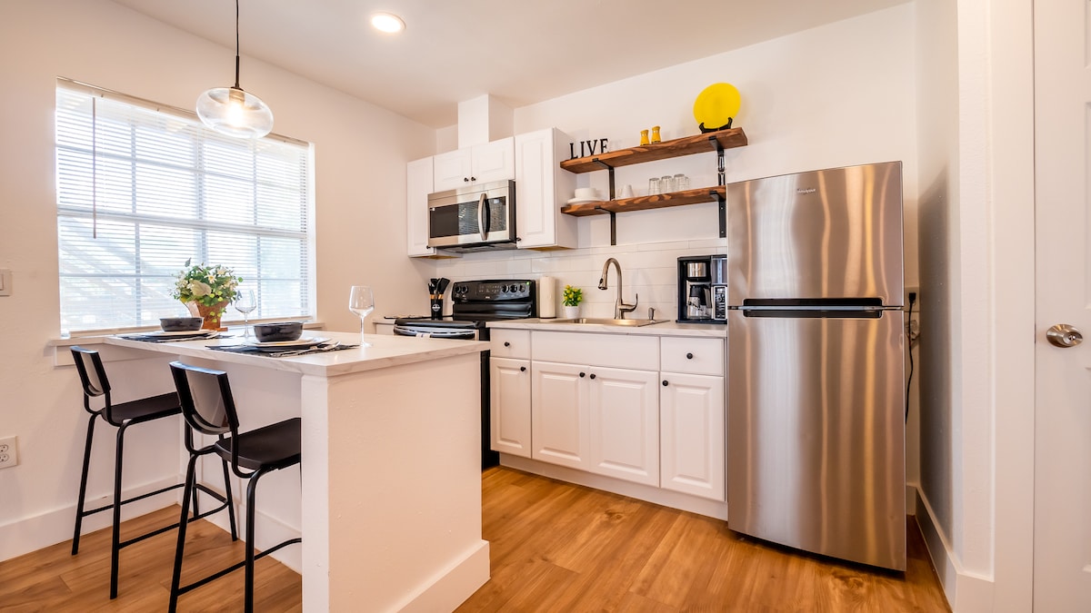 Collins Garden First Floor Room| Pet Friendly photo 6